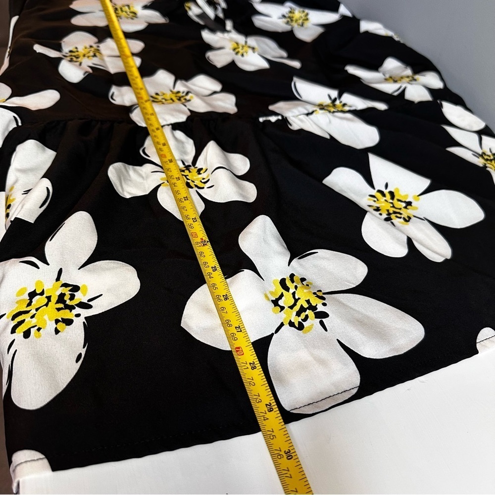 SHEIN Blouse 4XL Black, White, Yellow, Floral, Frill Sleeves, Frill Detail - Picture 8 of 8